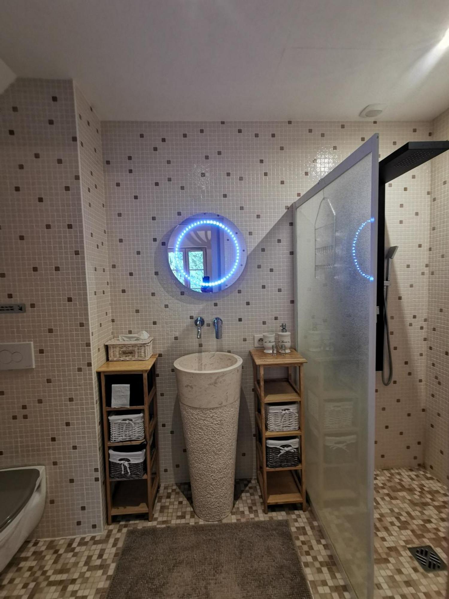Le Petit Moulin Bed & Breakfast Faverelles Ruang foto