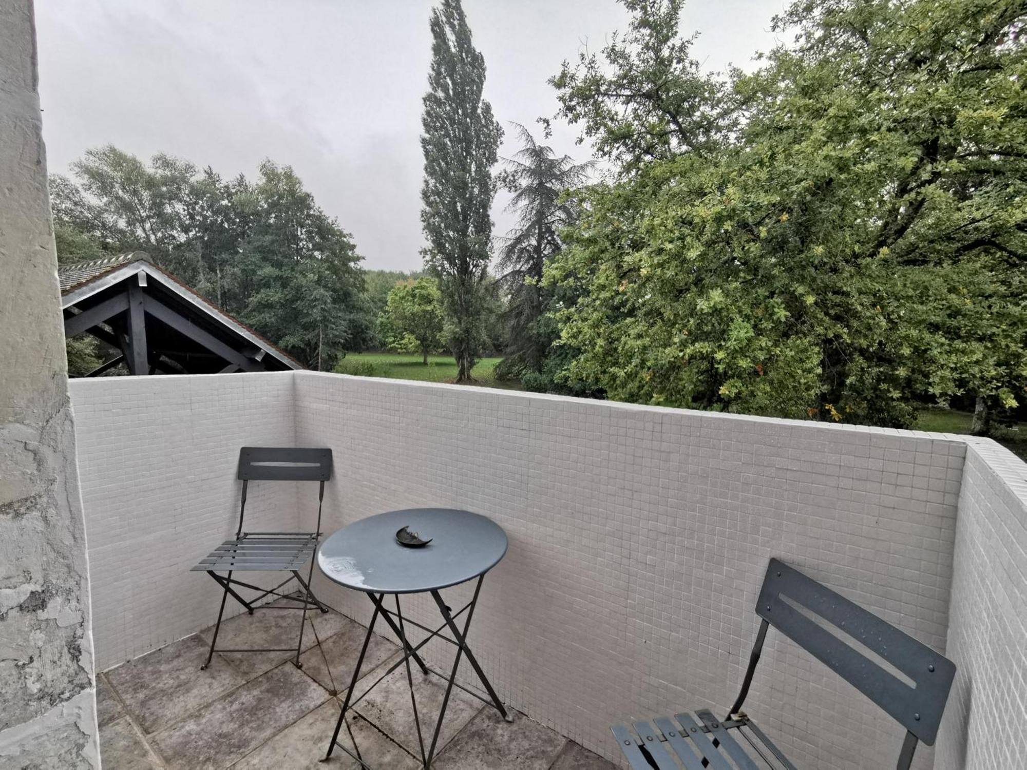Le Petit Moulin Bed & Breakfast Faverelles Ruang foto