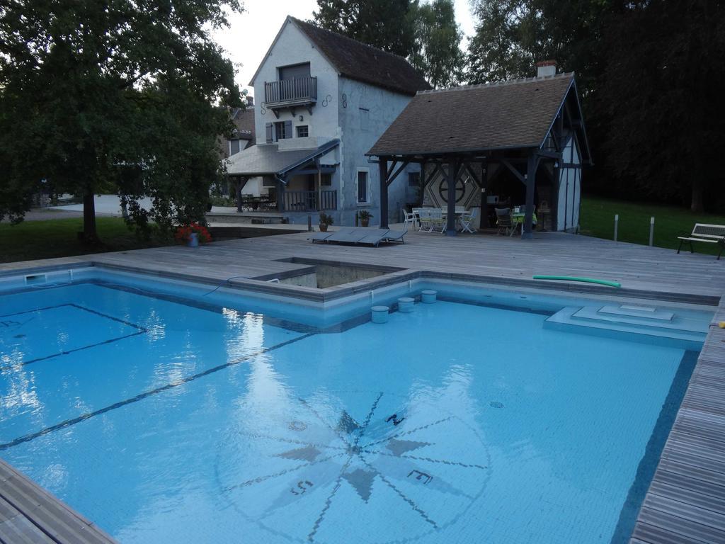 Le Petit Moulin Bed & Breakfast Faverelles Bagian luar foto