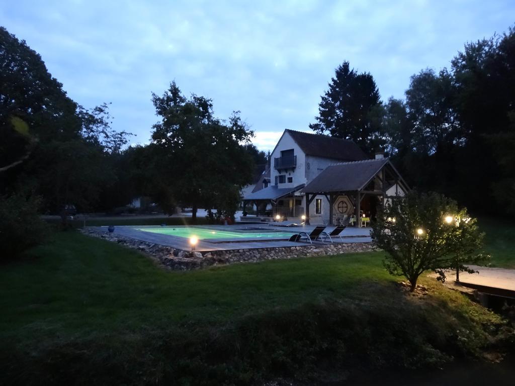 Le Petit Moulin Bed & Breakfast Faverelles Bagian luar foto