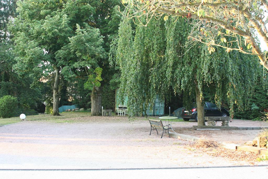 Le Petit Moulin Bed & Breakfast Faverelles Bagian luar foto