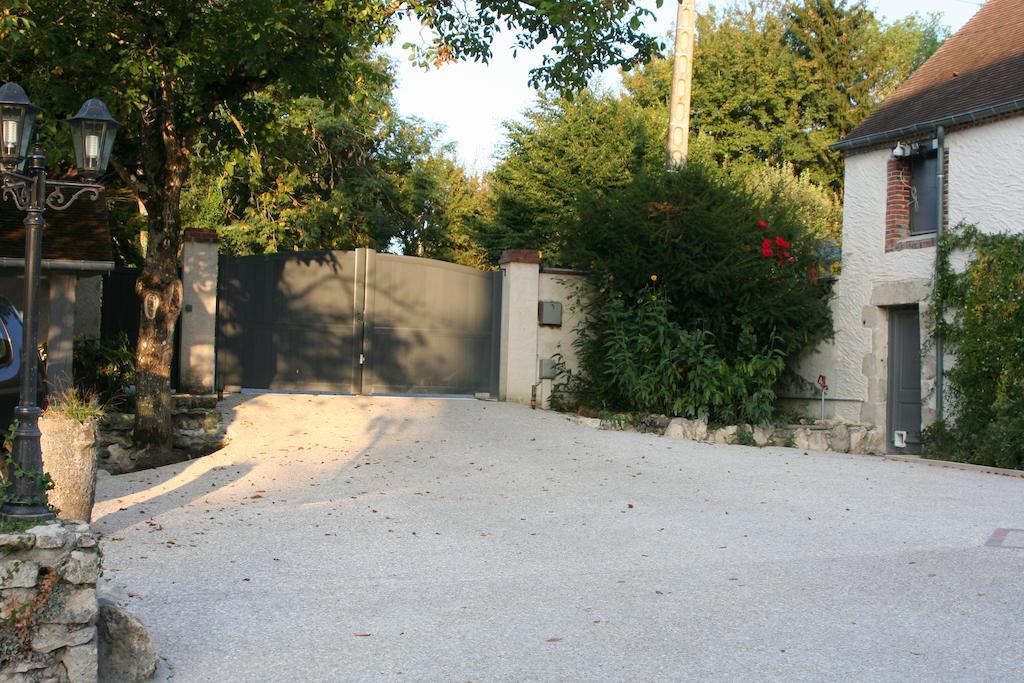 Le Petit Moulin Bed & Breakfast Faverelles Bagian luar foto