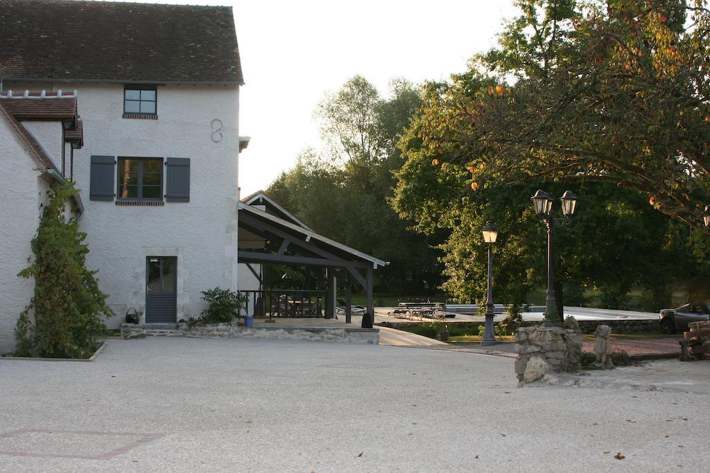 Le Petit Moulin Bed & Breakfast Faverelles Bagian luar foto